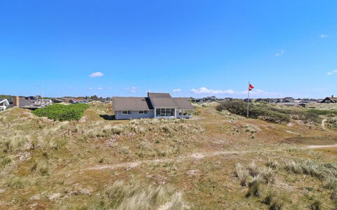 Wikar - 50M from the Sea: Maison, Domicile, Toit, Chalet, Lot Terre, Biens, Ferme, Village, Ferme