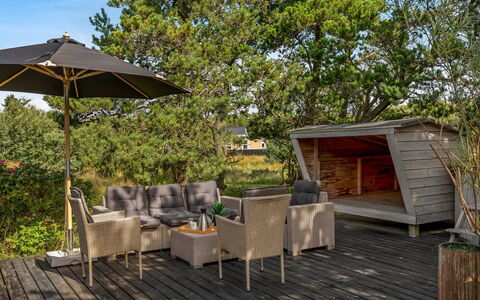 Julie - 1.5Km from the Sea: Bois, Mobilier De Jardin, Meubles, Dur, Planche, Tache De Bois, Plate-Forme, Parquet, Jardin, Pot De Fleur