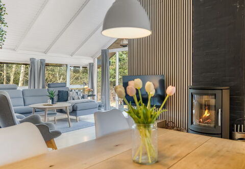 Julie - 1.5Km from the Sea: Meubles, Design Intérieur, Sol, Sol, Bois, Plafond, Chaise, Salon, Canapé, Domicile