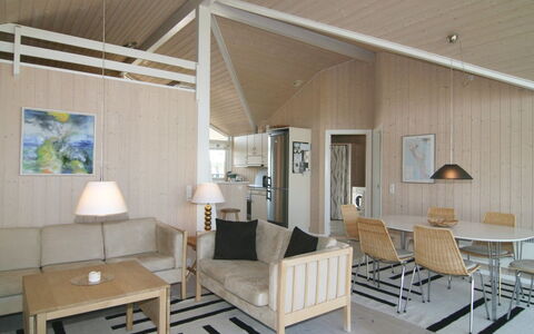Fransiske - 800M from the Sea: Bois, Tache De Bois, Planche, Dur, Chalet, Plate-Forme, Siding, Ombre, Parquet, Batiments Jardin