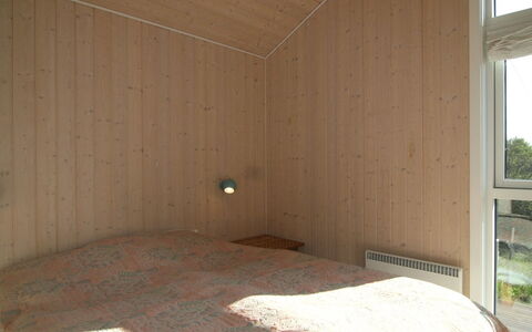 Fransiske - 800M from the Sea: Bois, Tache De Bois, Planche, Dur, Chalet, Plate-Forme, Siding, Ombre, Parquet, Batiments Jardin