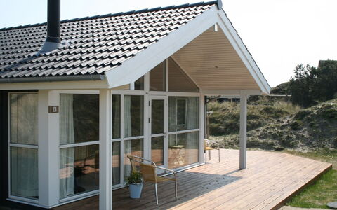 Fransiske - 800M from the Sea: Bois, Tache De Bois, Planche, Dur, Chalet, Plate-Forme, Siding, Ombre, Parquet, Batiments Jardin