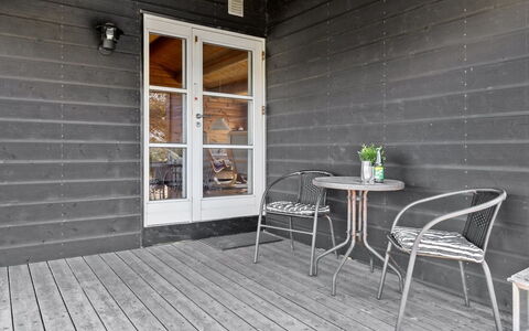 Anton - 1.5Km from the Sea: Chalet, Domicile, Maison, Toit, Porche, Biens, Siding, Batiments Jardin, Ferme, Cour