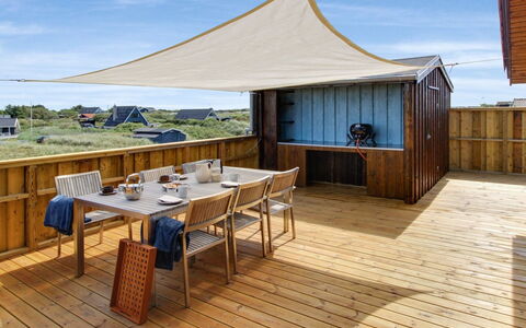 Benja - 200M from the Sea: Biens, Ferme