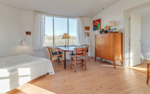 Jules - 300M from the Sea: Herbe, Maison, Toit, Chalet, Domicile, Arbuste, Ferme, Lot Terre, Zone Rurale