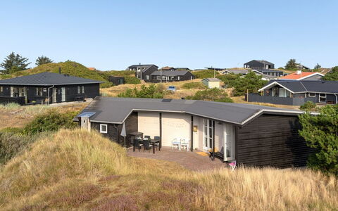 Jules - 300M from the Sea: Domicile, Toit, Maison, Chalet, Lot Terre, Zone Rurale, Pente, Biens, Siding, Formations Arbustives