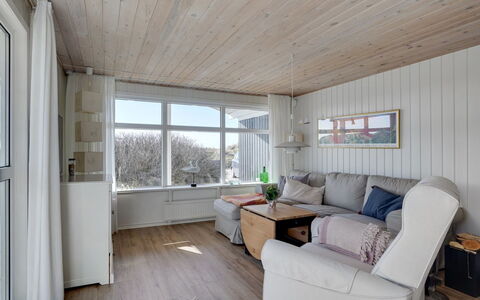 Faxi - 100M from the Sea: Arbuste, Design Urbain, Couverture De Sol, Brique, Appartement, Biens, Brickwork, Balcon, Aménagement Paysager