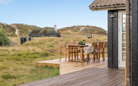Urcu - 475M from the Sea: Meubles, Design Intérieur, Chaise, Sol, Table, Recours, Sol, Plafond, Pièce, Eco Hôtel