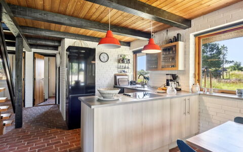 Jorinde - 2.8Km from the Sea: Bois, Cuisine, Plafond, Meubles, Design Intérieur, Comptoir, Sol, Appareil De Cuisine, Pièce, Cabinetry