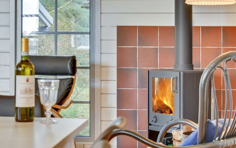 Semund - 2Km from the Sea: Arbuste, Design Urbain, Couverture De Sol, Brique, Appartement, Biens, Brickwork, Balcon, Aménagement Paysager