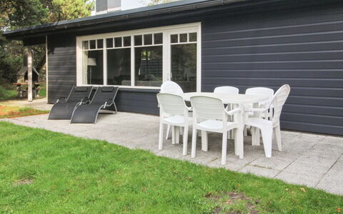 Heidie - 3.0Km from the Sea: Herbe, Maison, Toit, Domicile, Chalet, Arbuste, Lot Terre, Zone Rurale, Ferme, Couverture De Sol