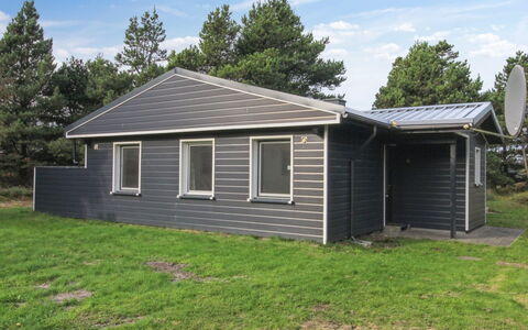 Heidie - 3.0Km from the Sea: Herbe, Maison, Toit, Domicile, Chalet, Arbuste, Lot Terre, Zone Rurale, Ferme, Couverture De Sol