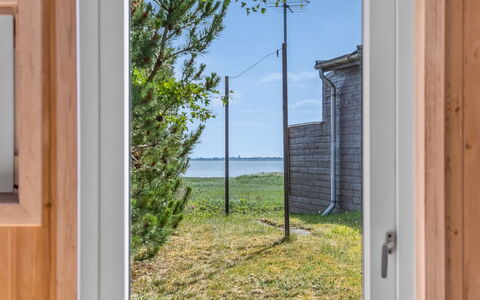 Eevke: Biens, Ferme