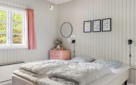 Granke - 3.8Km from the Sea: Chambre, Lit, Drap De Lit, Literie, Design Intérieur, Linge, Meubles, Cadre De Lit, Sol, Domicile