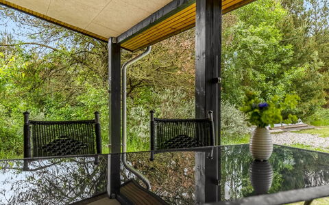 Saxi - 2.6Km from the Sea: Meubles, Design Intérieur, Chaise, Sol, Table, Recours, Sol, Plafond, Pièce, Eco Hôtel