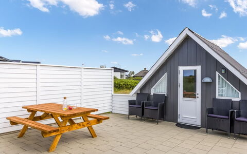 Mikka - 450M from the Sea: Toit, Lot Terre, Chalet, Domicile, Zone Rurale, Cabanon, Siding, Batiments Jardin, Cabane En Rondins, Cabane