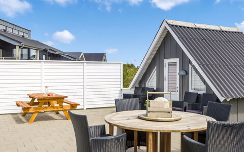 Mikka - 450M from the Sea: Toit, Lot Terre, Chalet, Domicile, Zone Rurale, Cabanon, Siding, Batiments Jardin, Cabane En Rondins, Cabane