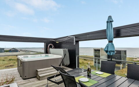 Leto - 2Km from the Sea: Biens, Ferme