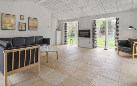 Vieno - 2.6Km from the Sea: Sol, Sol, Design Intérieur, Meubles, Bois, Plafond, Salon, Pièce, Domicile, Parquet
