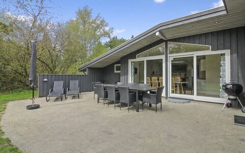 Vieno - 2.6Km from the Sea: Bois, Sol, Meubles, Évier, Design Intérieur, Sol, Principaux Appliance, Comptoir, Luminaire Plomberie, Cuisine