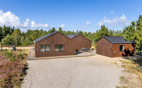 Heidi - 1Km from the Sea: Lot Terre, Domicile, Zone Rurale, Chalet, Cabanon, Batiments Jardin, Allée, Grange, À Feuilles Persistantes