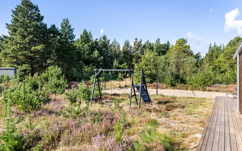 Heidi - 1Km from the Sea: Arbre, Arbuste, Lot Terre, Communauté Des Plantes, Zone Rurale, Prairie, Jardin, Piste, Plantation