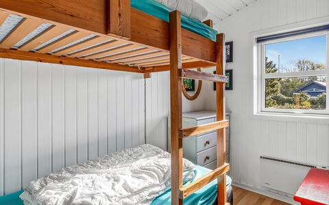 Dietmar - 2.8Km from the Sea: Lit Superposé, Bois, Chambre, Plafond, Design Intérieur, Domicile, Lit, Tache De Bois, Dur, Sol
