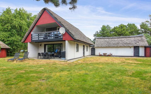 Vendela - 2.5Km from the Sea: Chalet, Toit, Ferme, Prairie, Biens, Pelouse, À Déchaumer, Aménagement Paysager, Grange, Cabane