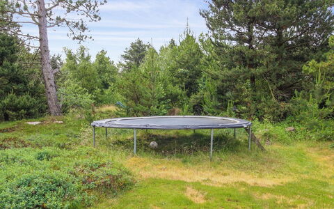 Vendela - 2.5Km from the Sea: Toit, Chalet, Domicile, Ombre, Siding, Ferme, Porche, Structure En Plein Air, Batiments Jardin