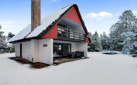 Vendela - 2.5Km from the Sea: Toit, Chalet, Domicile, Ombre, Siding, Ferme, Porche, Structure En Plein Air, Batiments Jardin