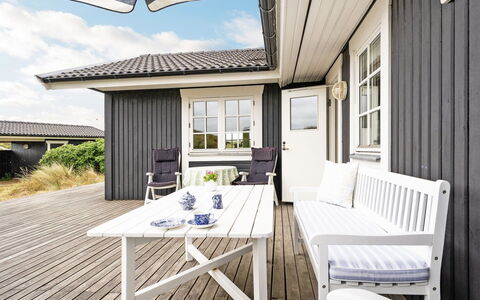 Aise - 75M from the Sea: Toit, Lot Terre, Chalet, Domicile, Zone Rurale, Cabanon, Siding, Batiments Jardin, Cabane En Rondins, Cabane