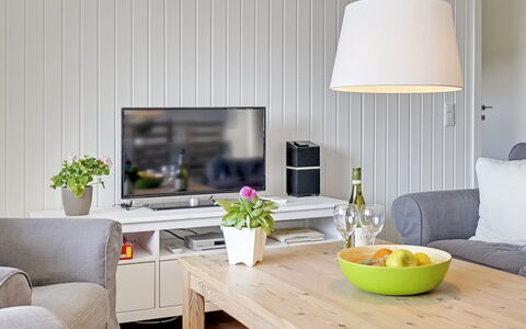 Brunon - 1.5Km from the Sea: Meubles, Design Intérieur, Sol, Bois, Sol, Salon, Plafond, Canapé, Pièce, Éclairage