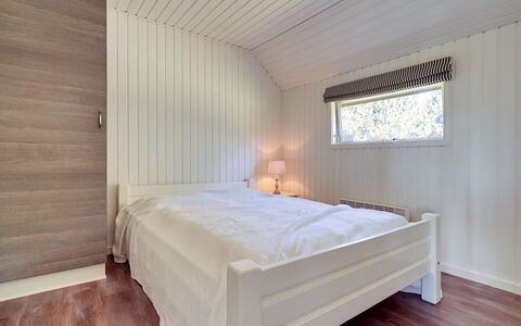 Brunon - 1.5Km from the Sea: Sol, Bois, Sol, Chambre, Design Intérieur, Plafond, Lit, Meubles, Pièce, Éclairage