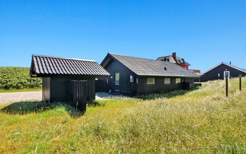 Auli - 200M from the Sea: Biens, Ferme