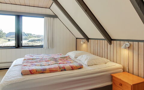 Pisana - 400M from the Sea: Lit, Chambre, Design Intérieur, Bois, Meubles, Literie, Drap De Lit, Plafond, Sol, Sol