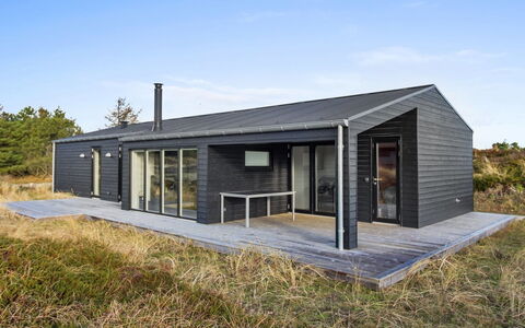 Jirina - 750M from the Sea: Biens, Ferme