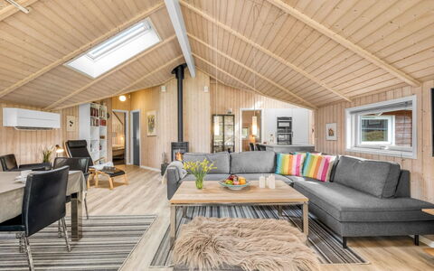 Anisette - 1Km from the Sea: Toit, Lot Terre, Chalet, Domicile, Zone Rurale, Cabanon, Siding, Batiments Jardin, Cabane En Rondins, Cabane