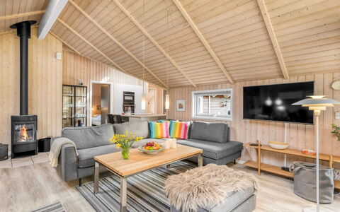 Anisette - 1Km from the Sea: Toit, Lot Terre, Chalet, Domicile, Zone Rurale, Cabanon, Siding, Batiments Jardin, Cabane En Rondins, Cabane