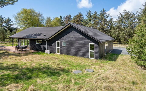 Delan - 1.3Km from the Sea: Biens, Ferme