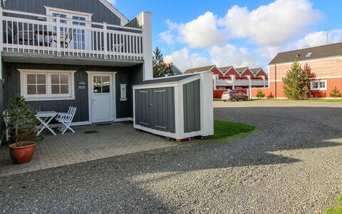 Sote - 1.2Km from the Sea: Herbe, Maison, Toit, Chalet, Domicile, Arbuste, Ferme, Lot Terre, Zone Rurale