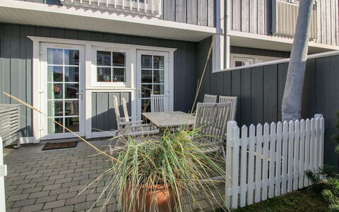 Sote - 1.2Km from the Sea: Herbe, Maison, Toit, Chalet, Domicile, Arbuste, Ferme, Lot Terre, Zone Rurale