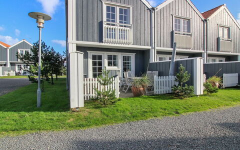 Sote - 1.2Km from the Sea: Herbe, Maison, Toit, Chalet, Domicile, Arbuste, Ferme, Lot Terre, Zone Rurale