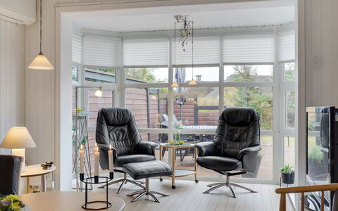 Sighmar - 900M from the Sea: Meubles, Design Intérieur, Chaise, Sol, Sol, Bois, Salon, Éclairage, Domicile, Parquet