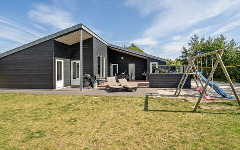 Siegfried - 500M from the Sea: Biens, Ferme