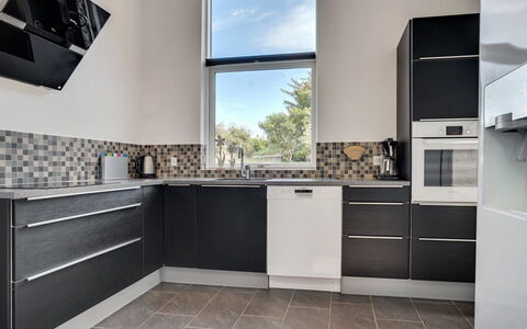 Siegfried - 500M from the Sea: Cuisine, Appareil De Cuisine, Comptoir, Principaux Appliance, Cabinetry, Sol, Design Intérieur, Électroménager, Sol, Domicile