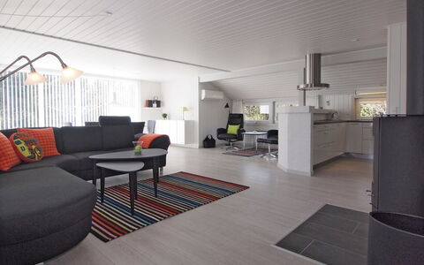 Emmarenze - 400M from the Sea: Design Intérieur, Meubles, Sol, Sol, Bois, Plafond, Canapé, Parquet, Salon, Luminaire