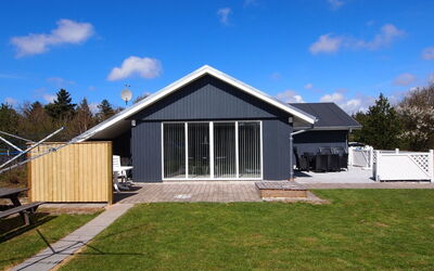 Emmarenze - 400M from the Sea