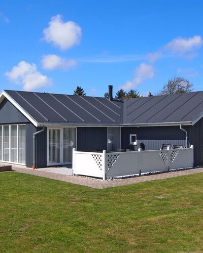 Emmarenze - 400M from the Sea
