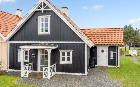 Folkmar - 800M from the Sea: Herbe, Maison, Toit, Chalet, Domicile, Arbuste, Ferme, Lot Terre, Zone Rurale