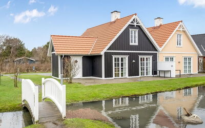 Folkmar - 800M from the Sea